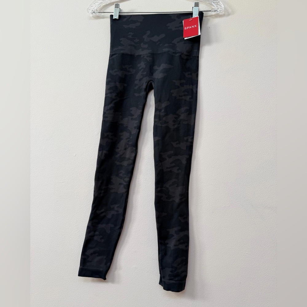 SPANX Girls Black Camo High-Waist Leggings new